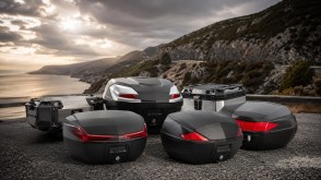 Bauletto e valigie moto: come scegliere topcase e borse laterali